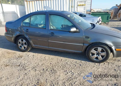 2005 Volkswagen Jetta Gls 2.0L из США, поврежденный, VIN 3VWSK69M25M030520